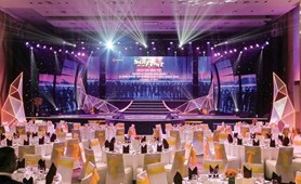 TIỆC CHỦ ĐỀ ĐA SẮC MÀU